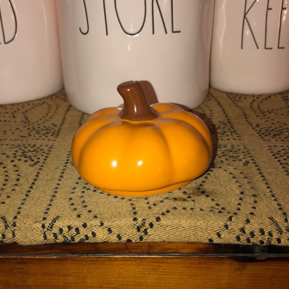 Rae Dunn Seasonal Orange Ceramic Pumpkin Mug Topper